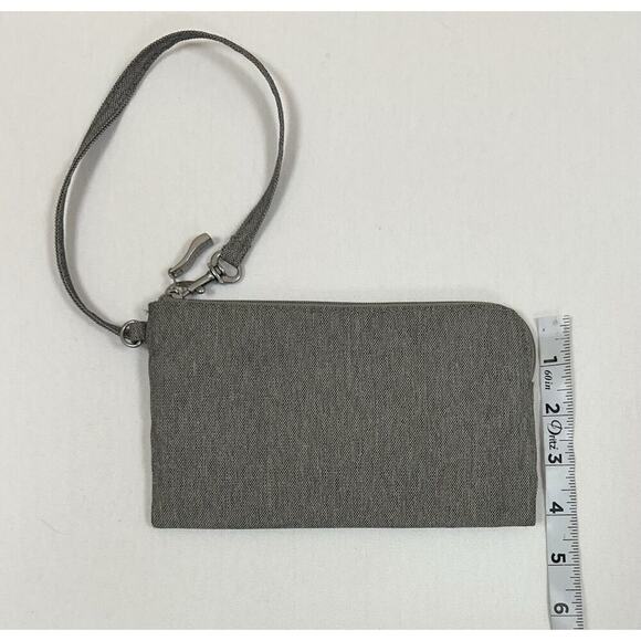 Baggalini Gray Silver RFID Security Wristlet Clutch Wallet EUC - Picture 6 of 6